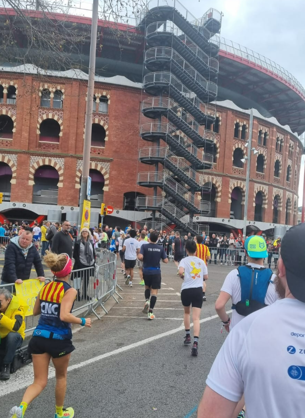 Barcelona Marathon passing at Plaza de España